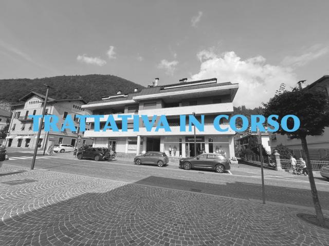 AMPIO APPARTAMENTO IN VENDITA NEL CUORE DI TIONE