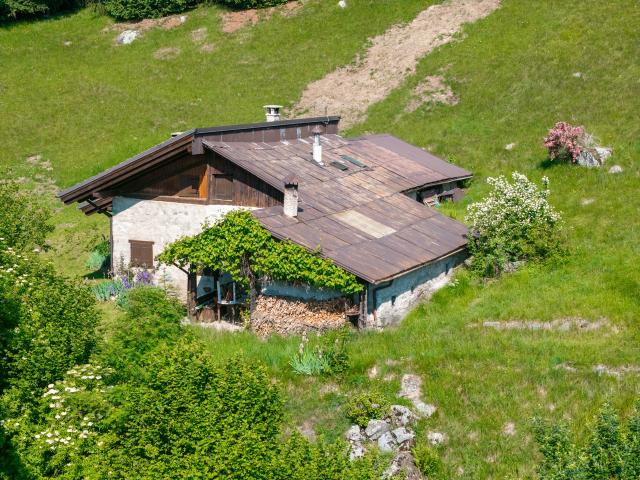PORZIONE DI BAITA IN VENDITA A PRASO