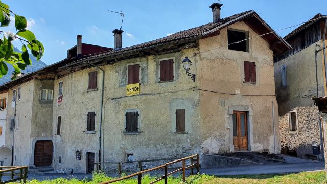 PORZIONE DI CASA A SELLA GIUDICARIE - BONDO