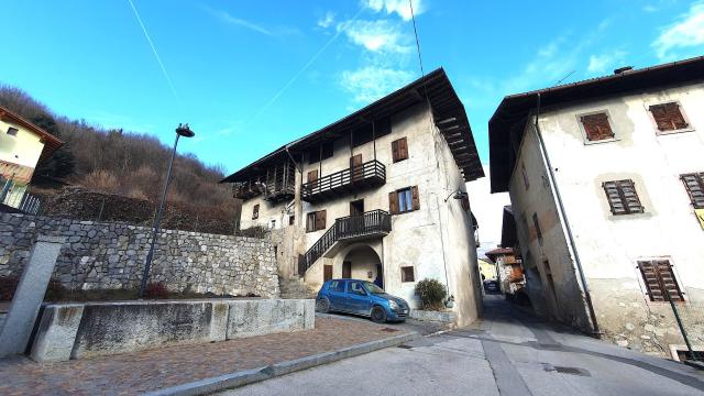 PORZIONE DI CASA A VILLA BANALE 